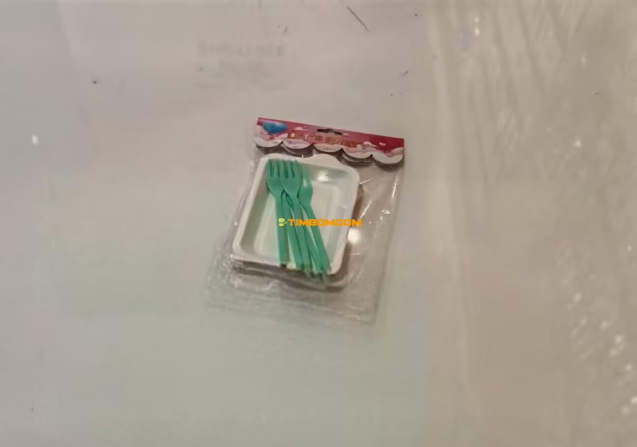 Rectangle Paper Plate & Fork 20pcs Rectangle Paper Plate & Fork 20pcs - TBD1180730.jpg