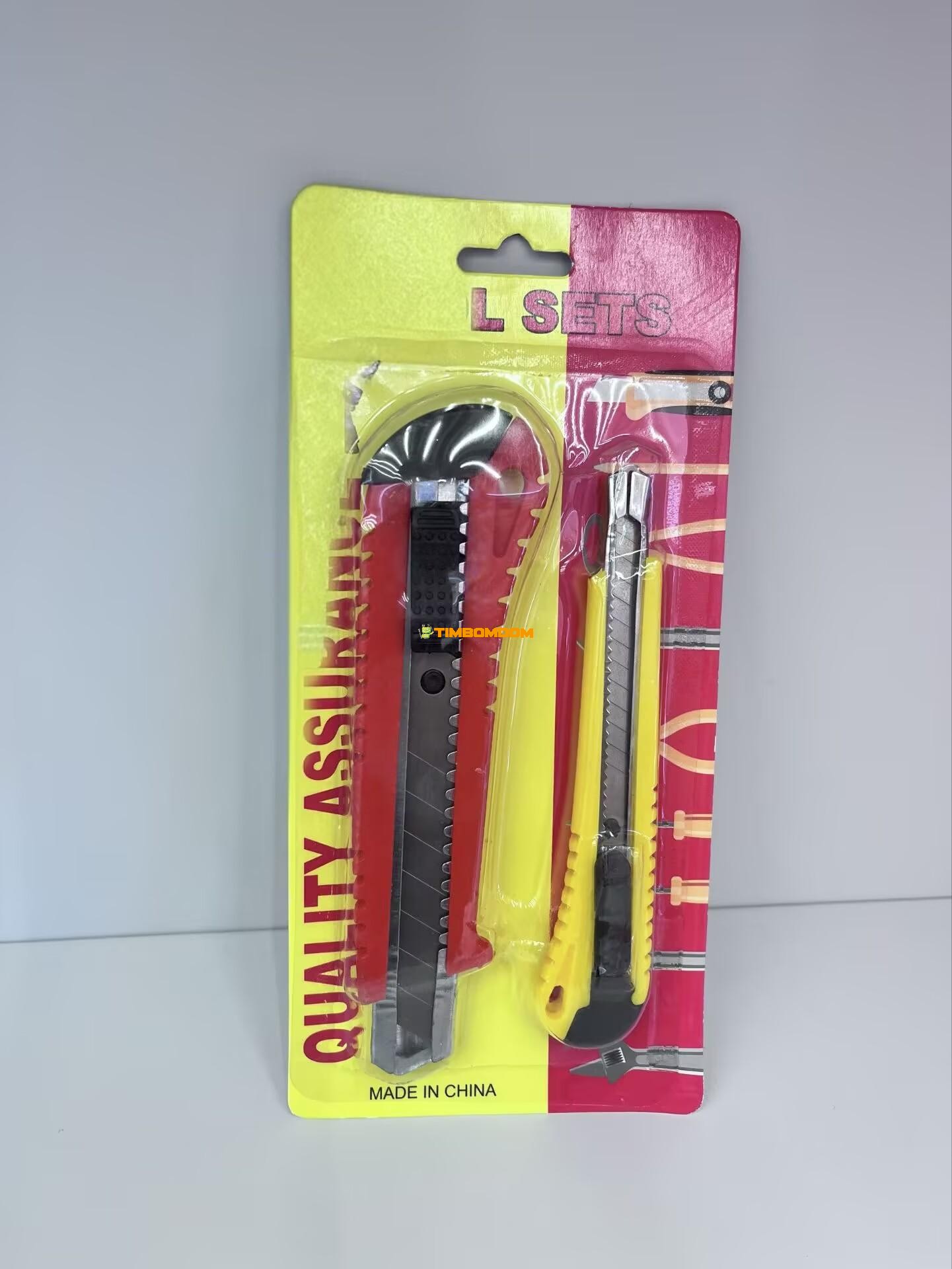 Large and Small Utility Knives Large and Small Utility Knives