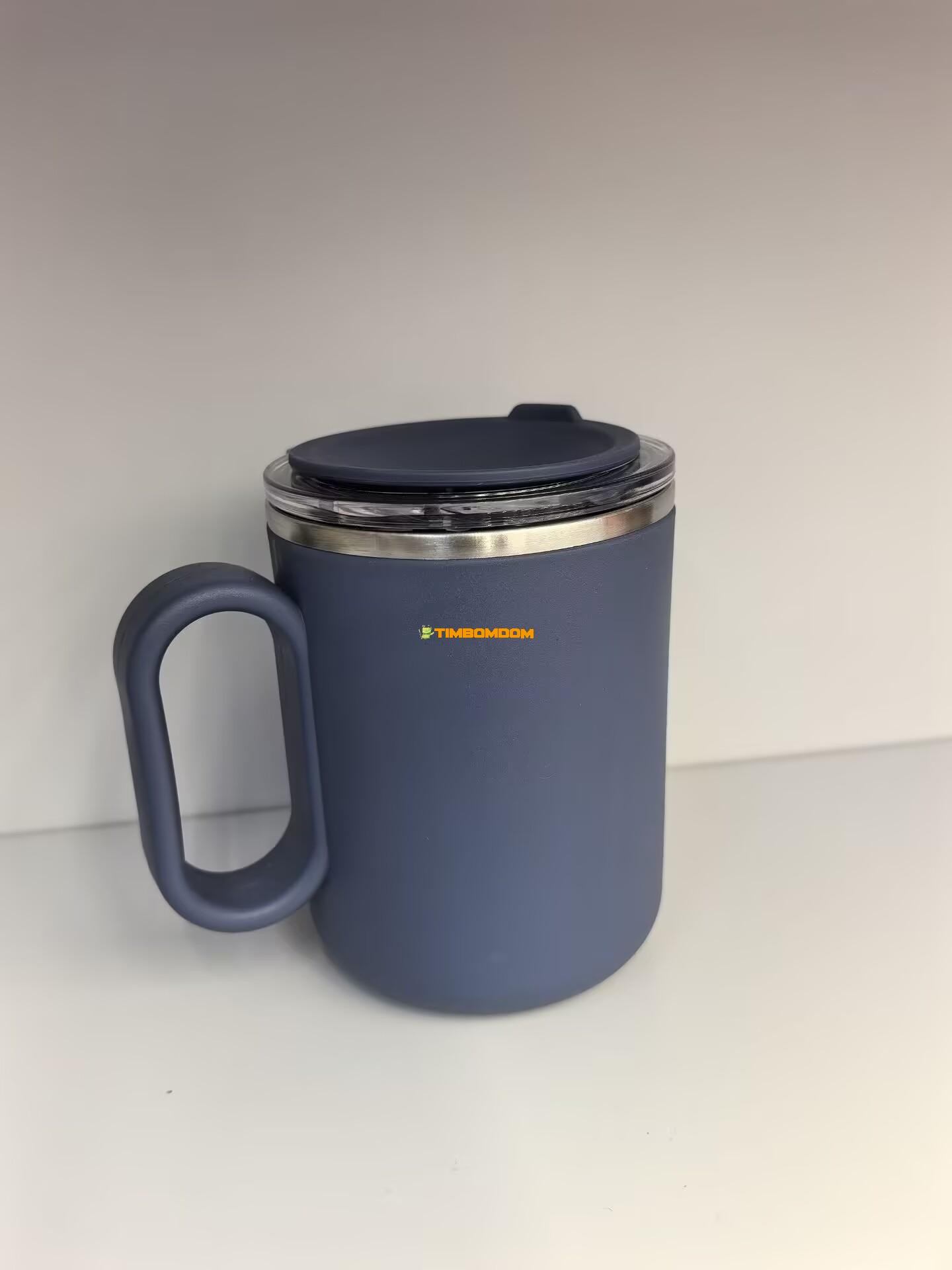 Flip-Lid Coffee Mug Flip-Lid Coffee Mug