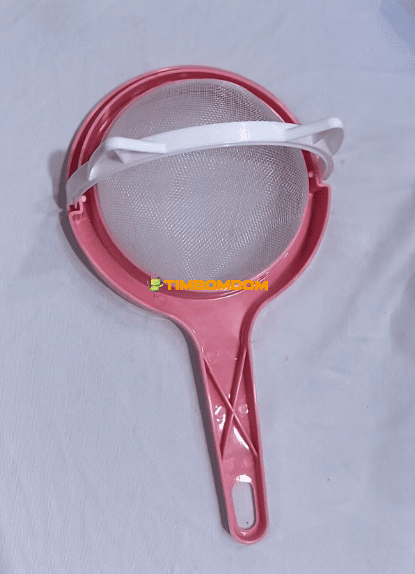 Mesh Strainer with Handle & Bowl Rest Mesh Strainer with Handle & Bowl Rest