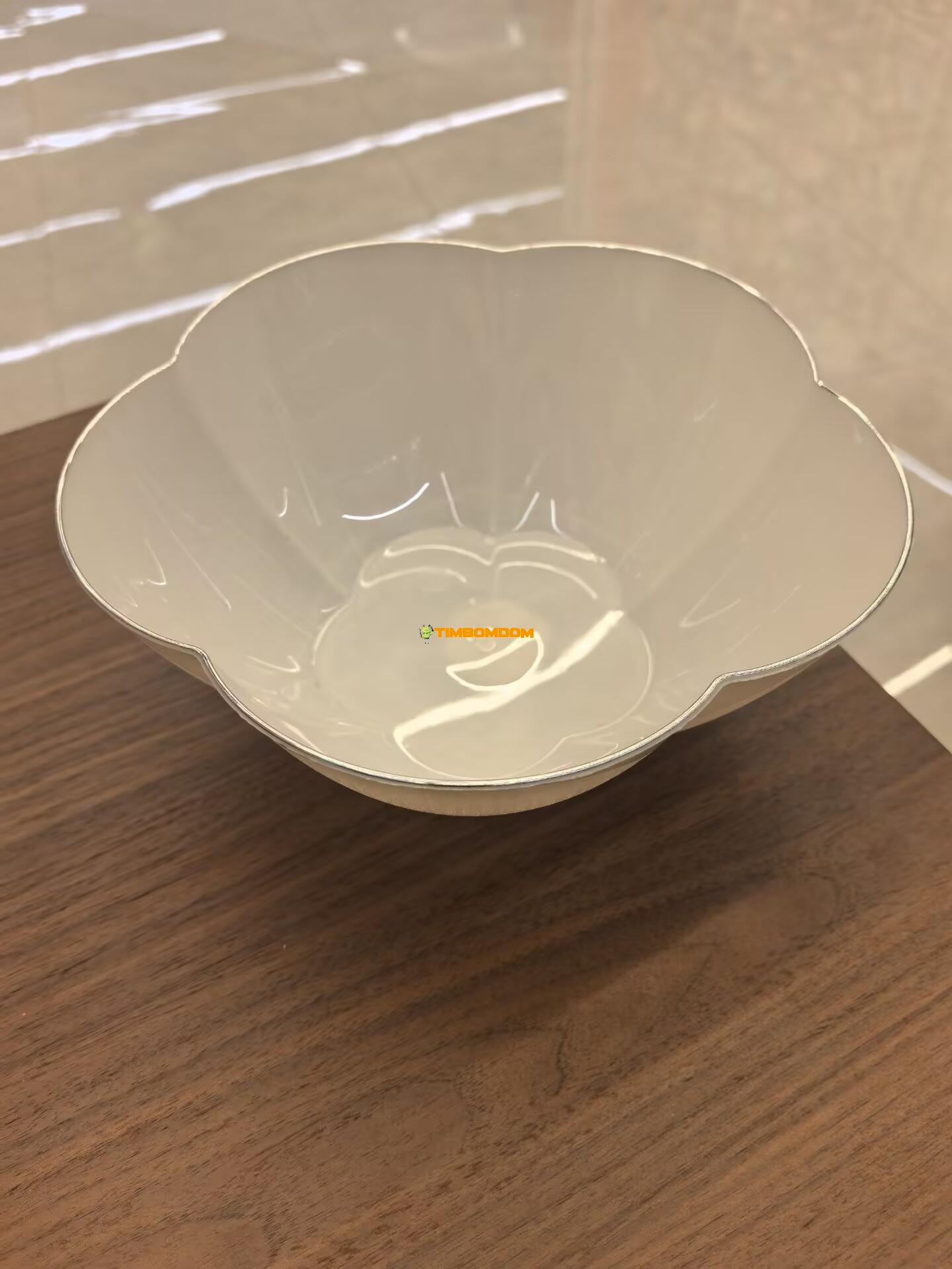 Gold Rim Elegant Round Bowl Gold Rim Elegant Round Bowl