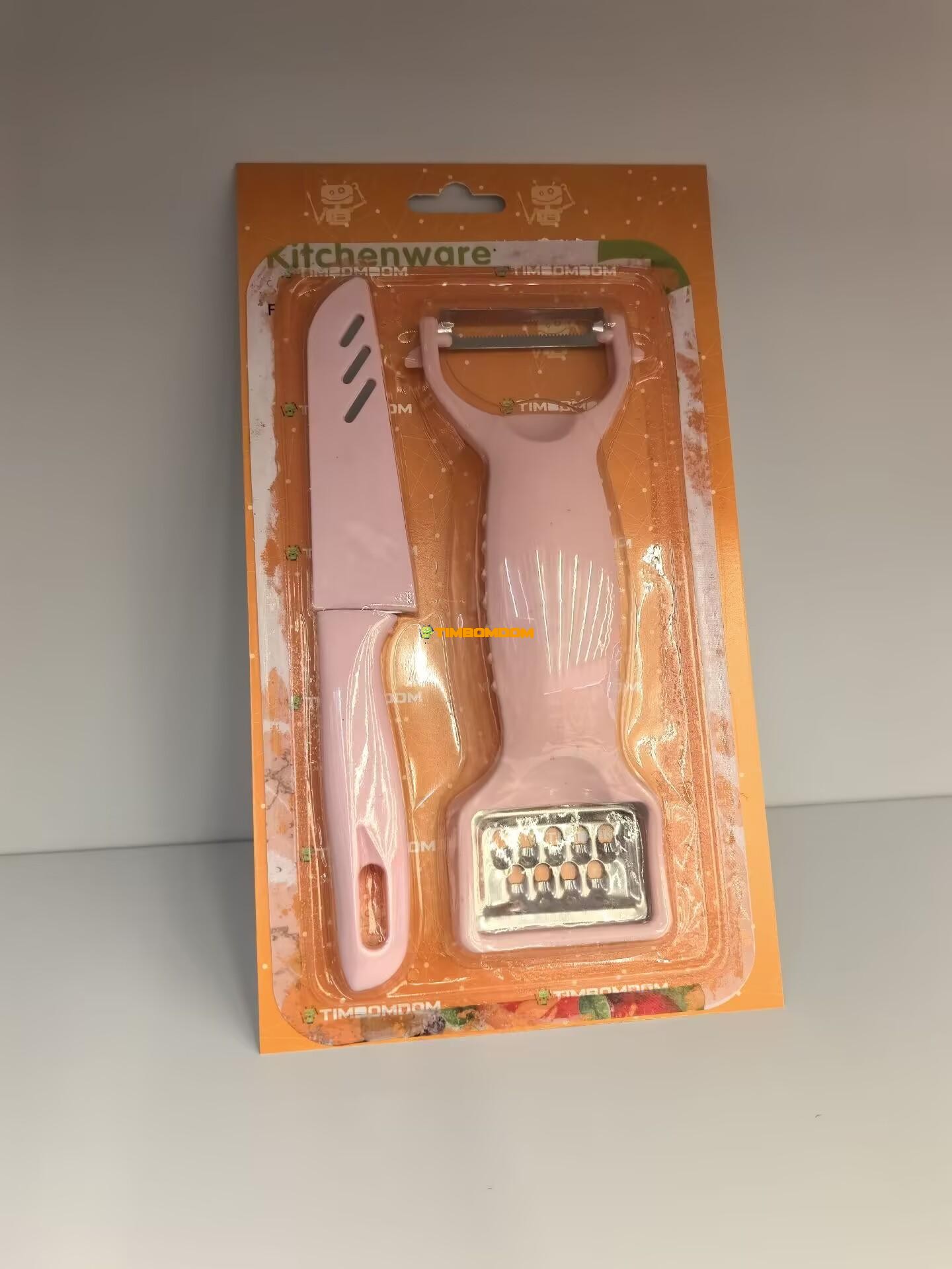 Peeler and knife set Peeler and knife set
