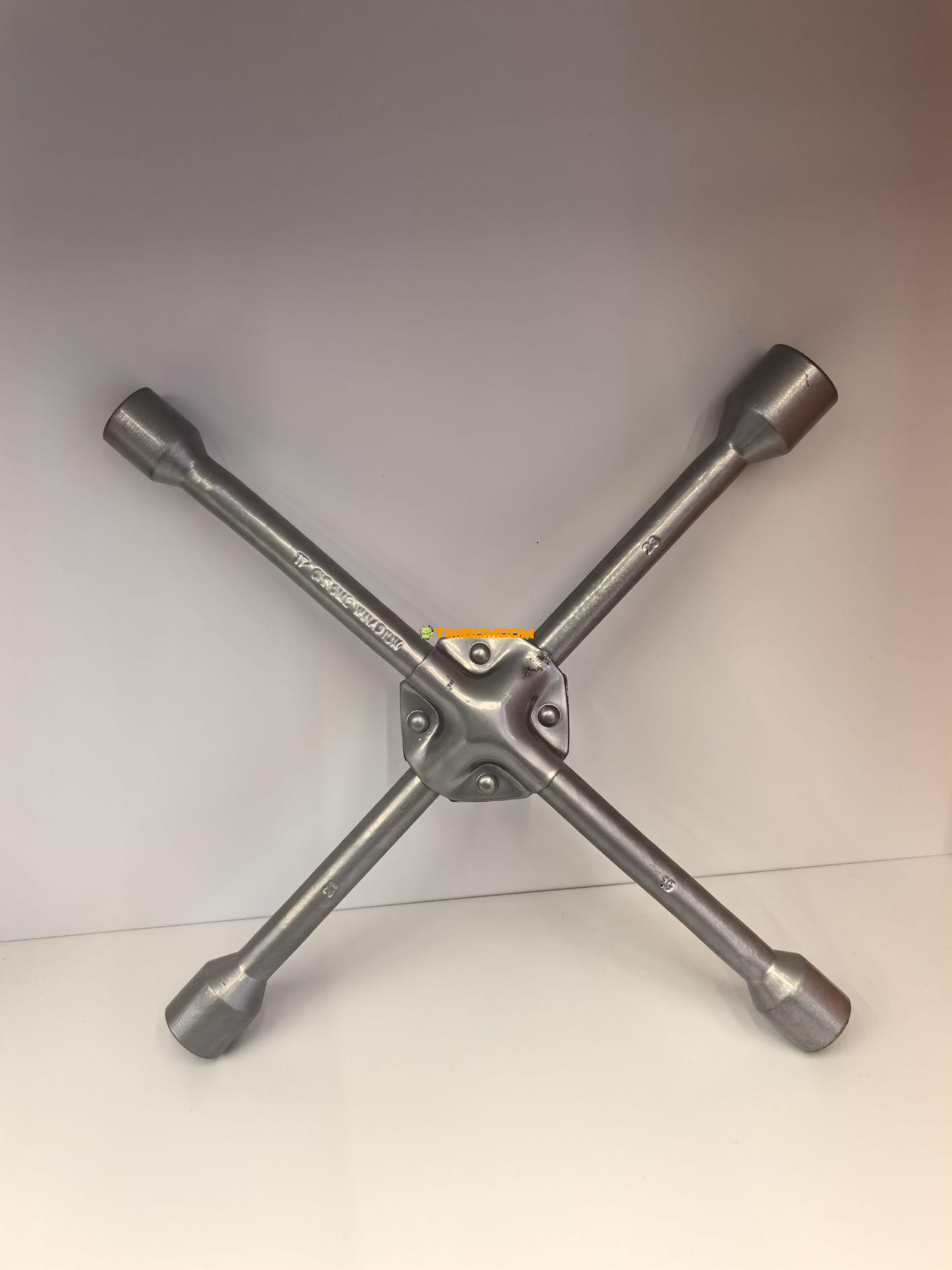 Car tire cross wrench Car tire cross wrench