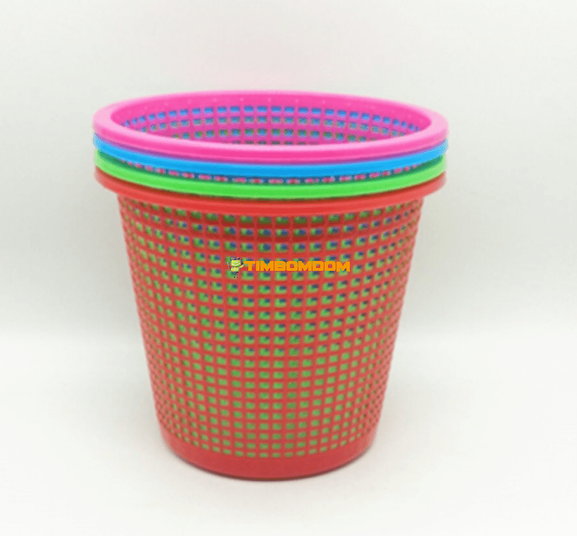 Plastic trash can Plastic trash can