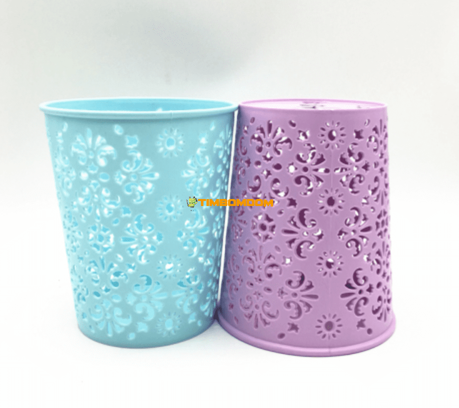 Plastic trash can Plastic trash can