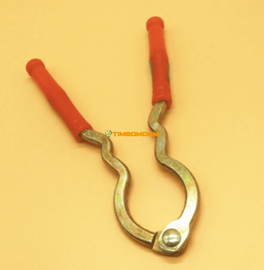 Nut Cracker Nut Cracker