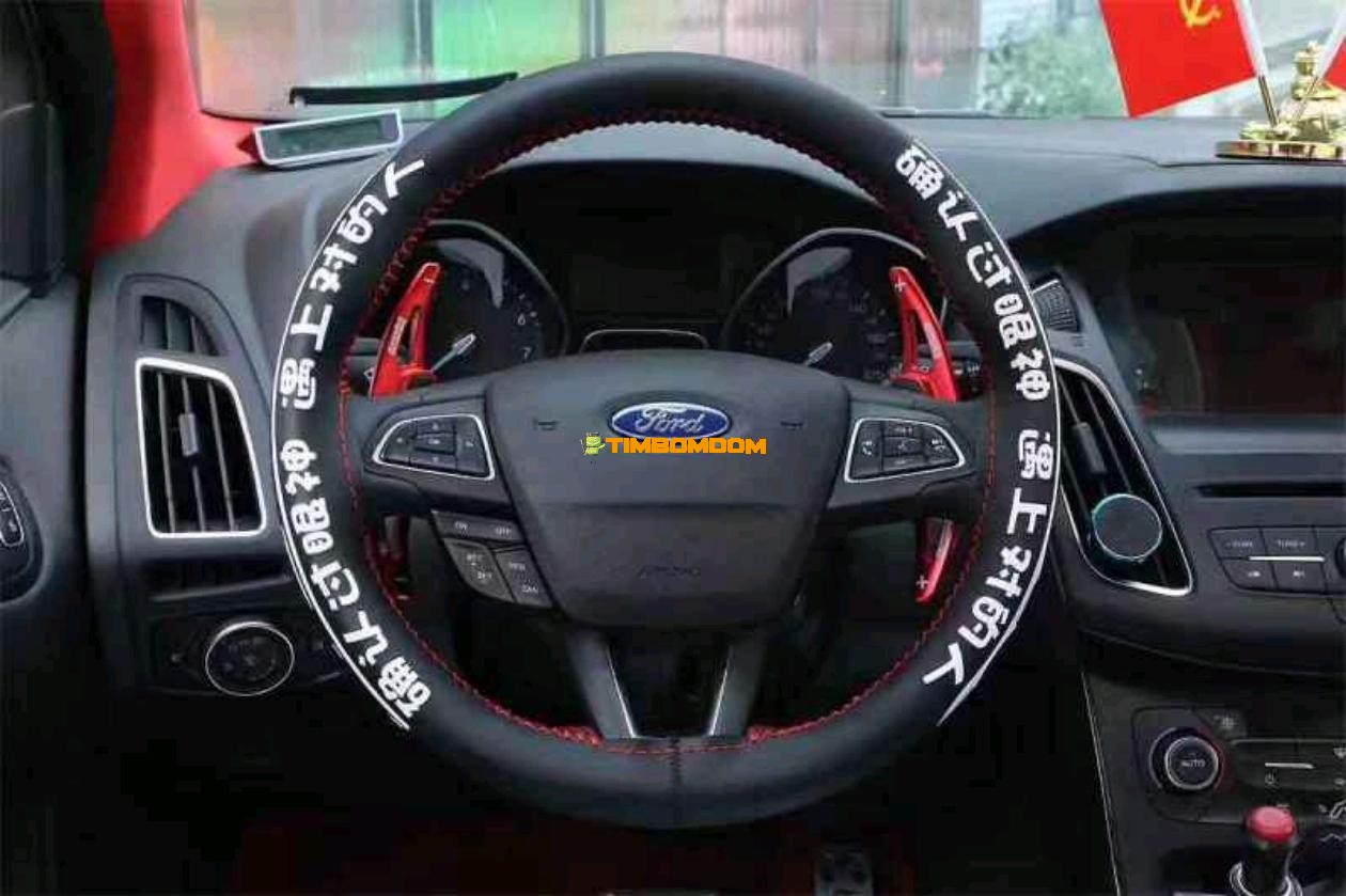 Genuine Leather Hand-Sewn Steering Wheel Cover Four Seasons Universal Non-Slip Breathable Genuine Leather Hand-Sewn Steering Wheel Cover Four Seasons Universal Non-Slip Breathable