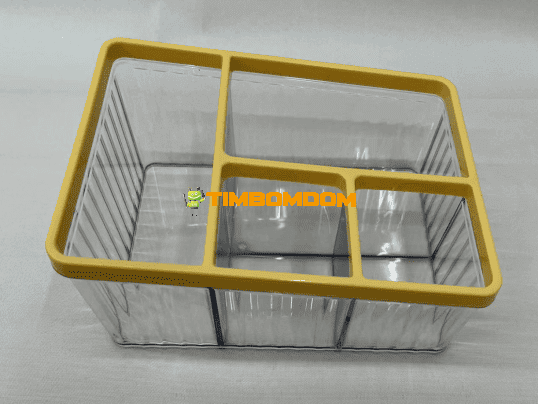 Divided storage box Divided storage box