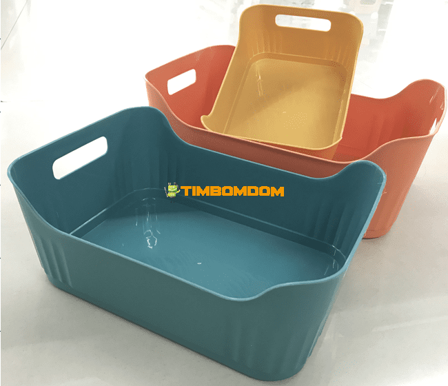 Storage basket with handle Storage basket with handle