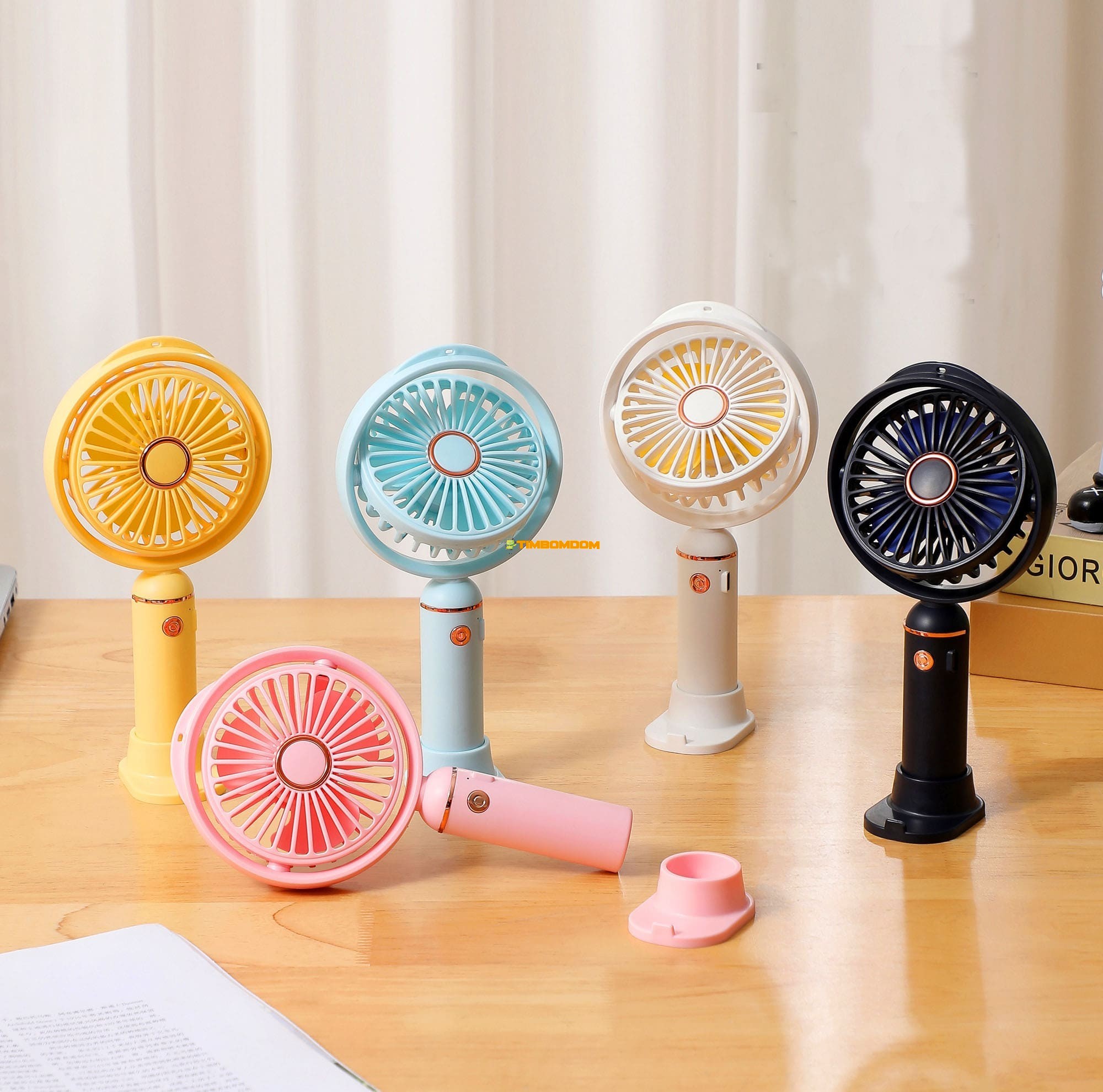 Handheld/Standing Multi-speed Adjustable Fan Handheld/Standing Multi-speed Adjustable Fan