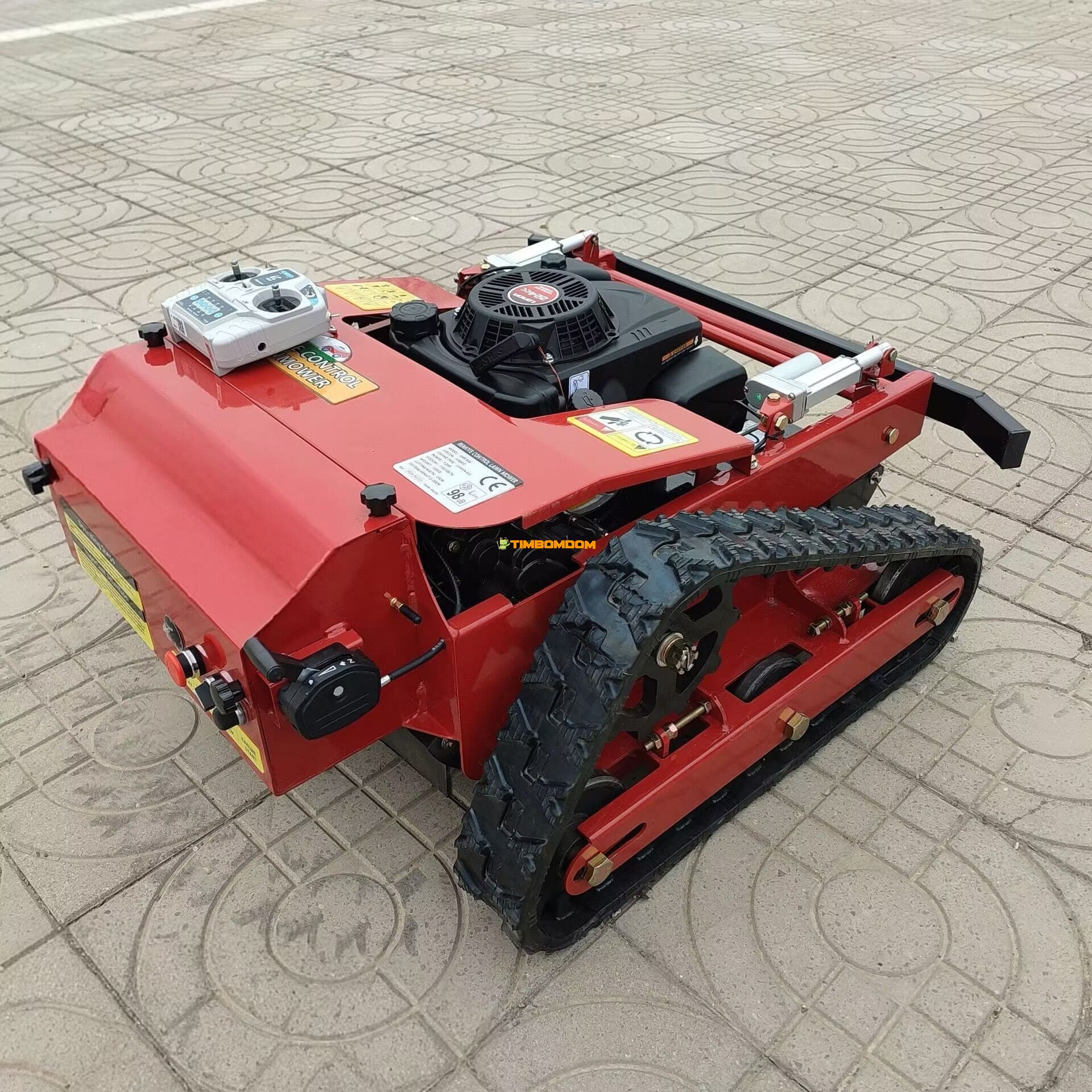 Intelligent Remote-Controlled Self-Propelled Mower — Agricultural Field Grass Cutter & Weed Remover — Fully Automatic Tracked Mower Intelligent Remote-Controlled Self-Propelled Mower — Agricultural Field Grass Cutter & Weed Remover — Fully Automatic Tracked Mower