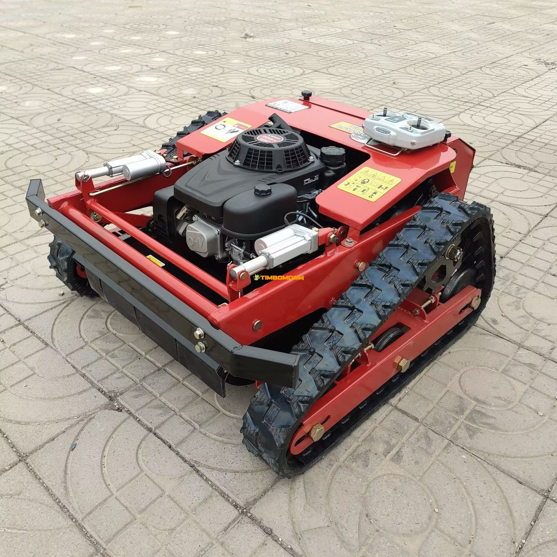 Intelligent Remote-Controlled Self-Propelled Mower — Agricultural Field Grass Cutter & Weed Remover — Fully Automatic Tracked Mower Intelligent Remote-Controlled Self-Propelled Mower — Agricultural Field Grass Cutter & Weed Remover — Fully Automatic Tracked Mower