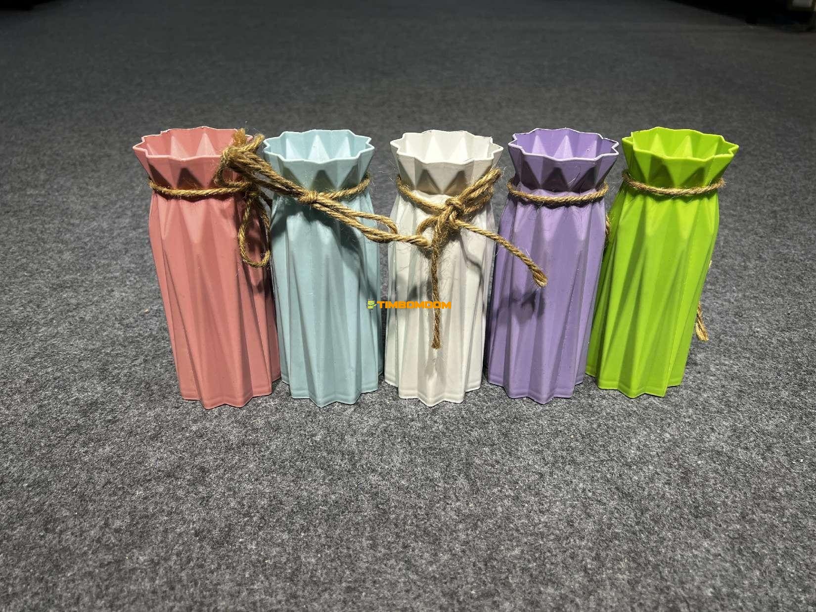 plastic vase - TBD1187249.jpeg