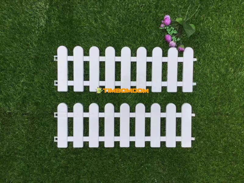 Plastic Garden Fence - TBD1187334.jpeg