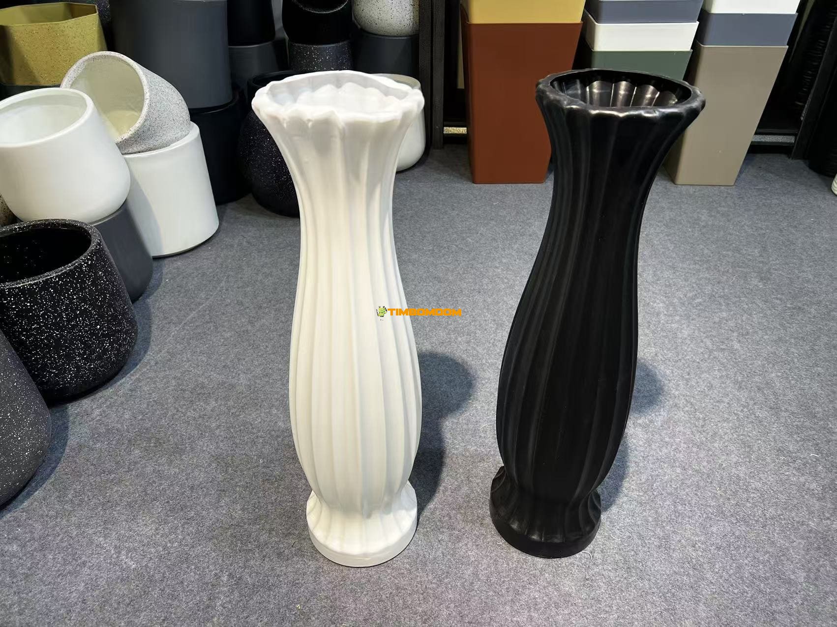 plastic vase - TBD1187403.jpeg