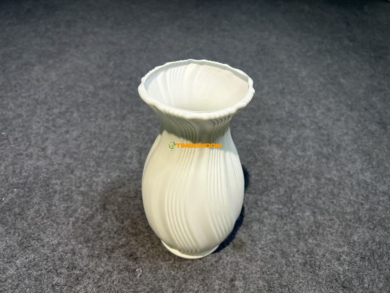 plastic vase - TBD1187494.jpeg