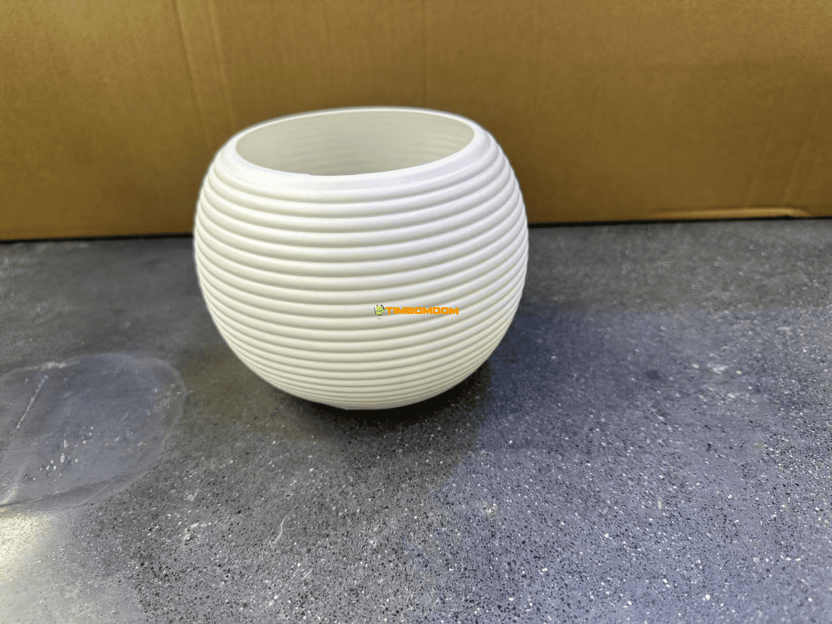 Plastic Flower Pot - TBD1187567.png