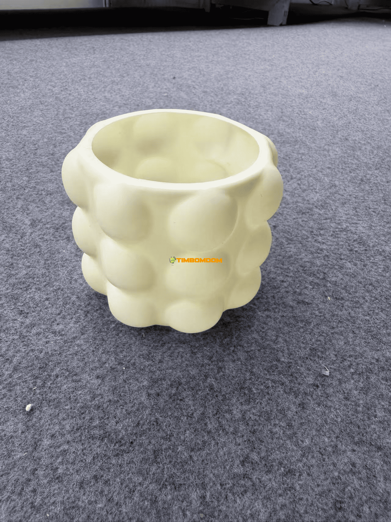 Plastic Flower Pot - TBD1187575.png