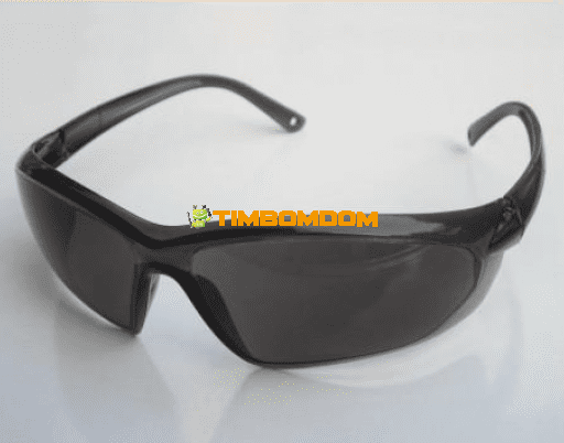 Impact-resistant glasses Impact-resistant glasses