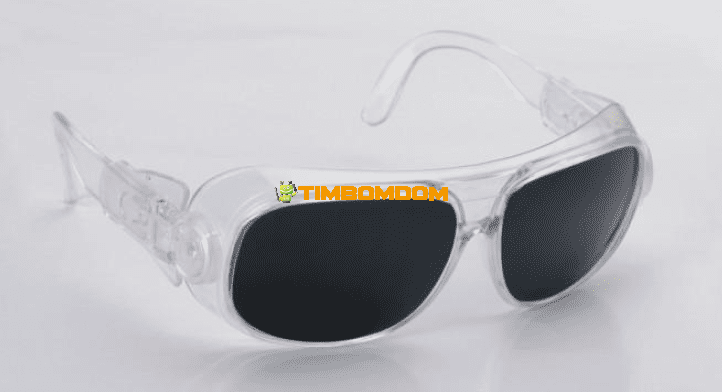 Impact-resistant glasses Impact-resistant glasses